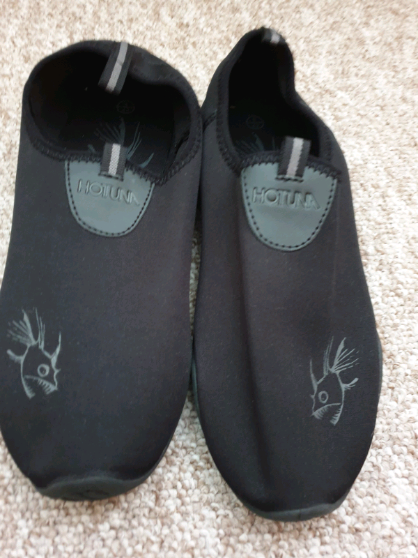 sports direct neoprene shoes